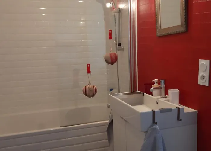 D'hotes Dans Maison De Charme 住宿加早餐酒店